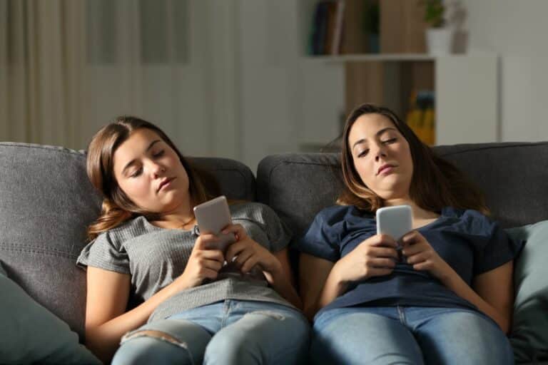 52 Super Fun Things for Teens to Do to Beat Boredom